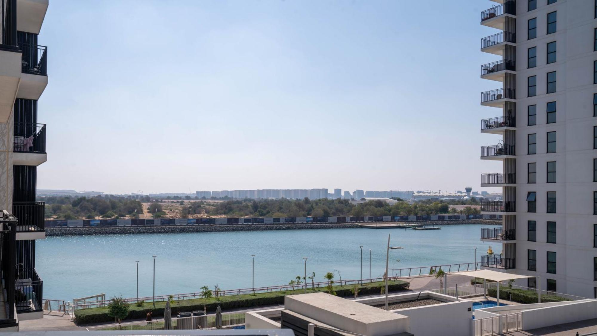 Classy Modern Canal And Pool View Appartamento *